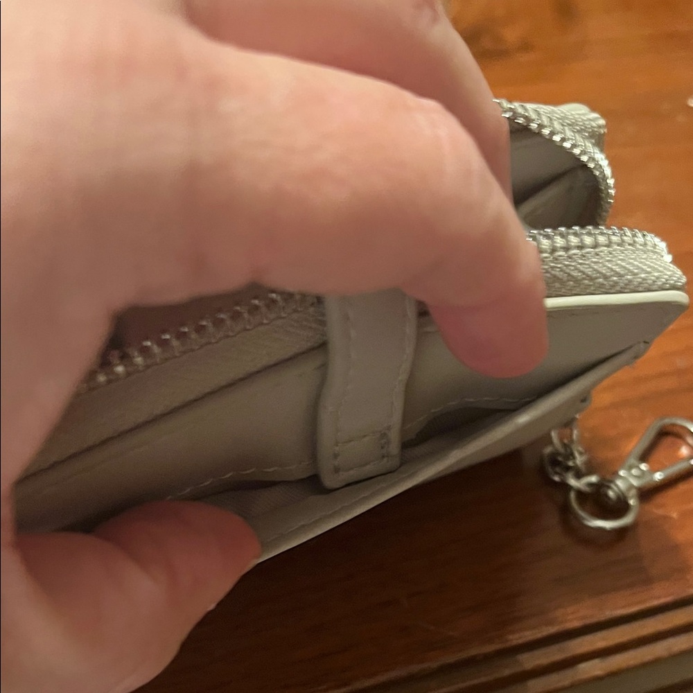Compact Neutral Card Wallet with Key Clip - Picture 3 of 4